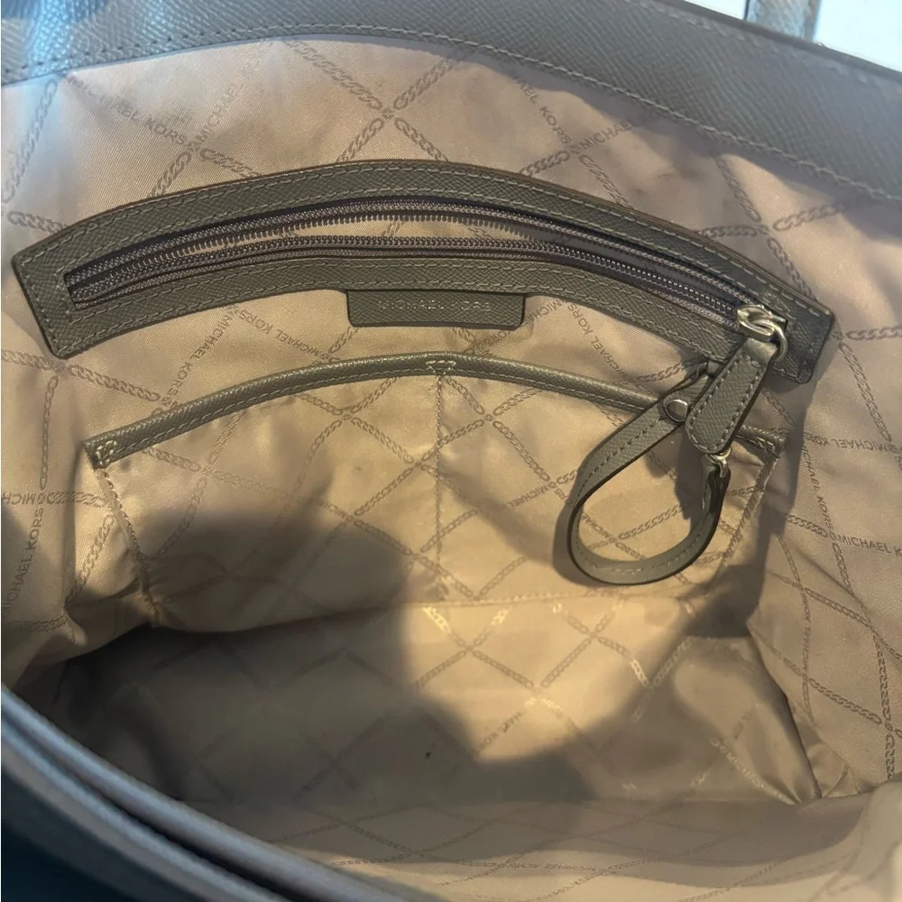 Michael Kors Voyager Crossgrain Leather Tote Bag Gray‎ Shoulder Purse Handbag